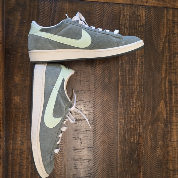 Nike Other - Nike SB Blazer Low Suede Green; 10.5 👟PRISTINE👟2006